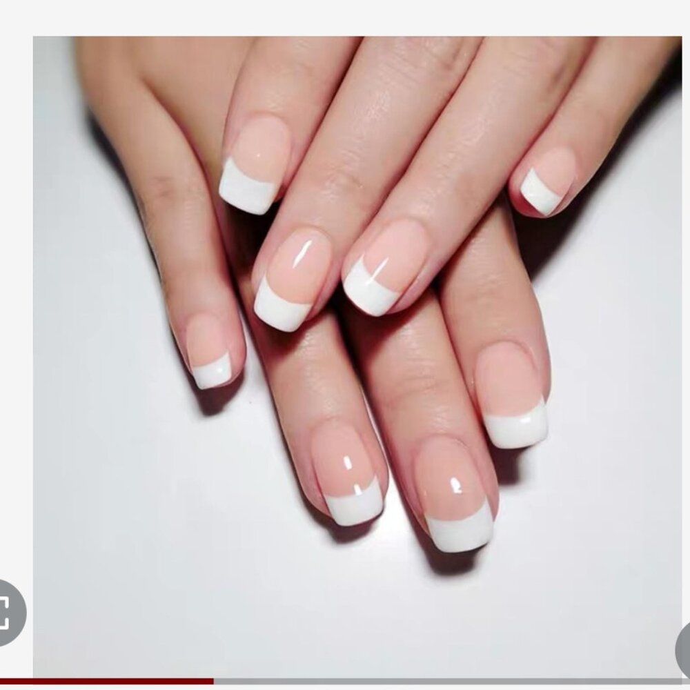 PRESS ON NAILS 24 PCS NEW IN PACKAGE